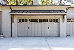 Metro Garage Door Repair Service Milwaukee, WI 262-732-8134 - garage-doors-side