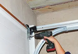 Metro Garage Door Repair Service Milwaukee, WI 262-732-8134 - installation-side