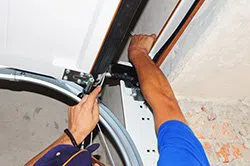 Metro Garage Door Repair Service Milwaukee, WI 262-732-8134 - repair-side