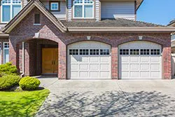 Metro Garage Door Repair Service Milwaukee, WI 262-732-8134 - residential-side
